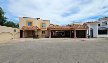 9_2614 | CASA EN VENTA con alberca Privada Las Misiones Los Mochis Sinaloa | BIENES&RAICES MORENO Y ASOCIADOS INMOBILIARIA