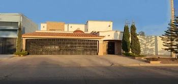 13_2871 | En Venta Hermosa Residencia, Fracc. Las Palmas | BIENES&RAICES MORENO Y ASOCIADOS INMOBILIARIA